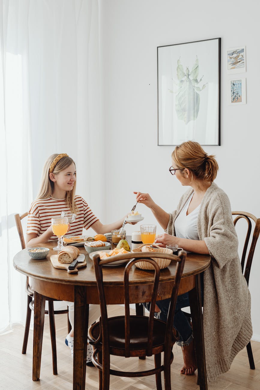 Crafting Tranquil Moments: The Essence of Mindful Eating Spaces at Home